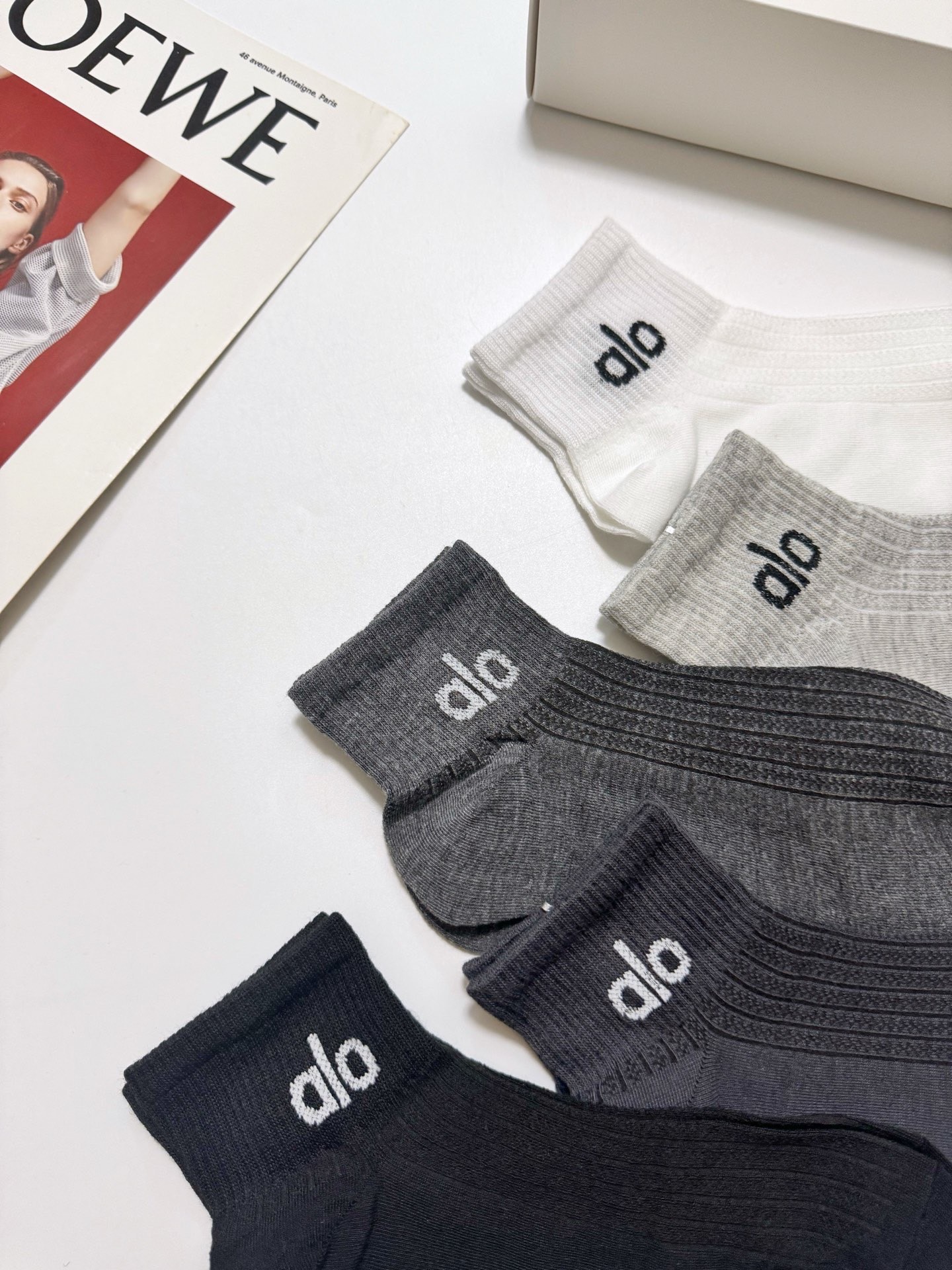 配包装🌟【一盒5 双】 🌟alo经典字母logo 纯棉 混纺网面 短筒袜 ，软糯亲肤，ins超火爆配色 