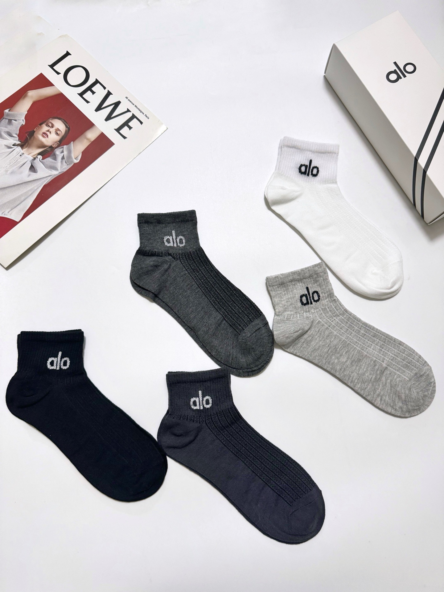 配包装🌟【一盒5 双】 🌟alo经典字母logo 纯棉 混纺网面 短筒袜 ，软糯亲肤，ins超火爆配色 