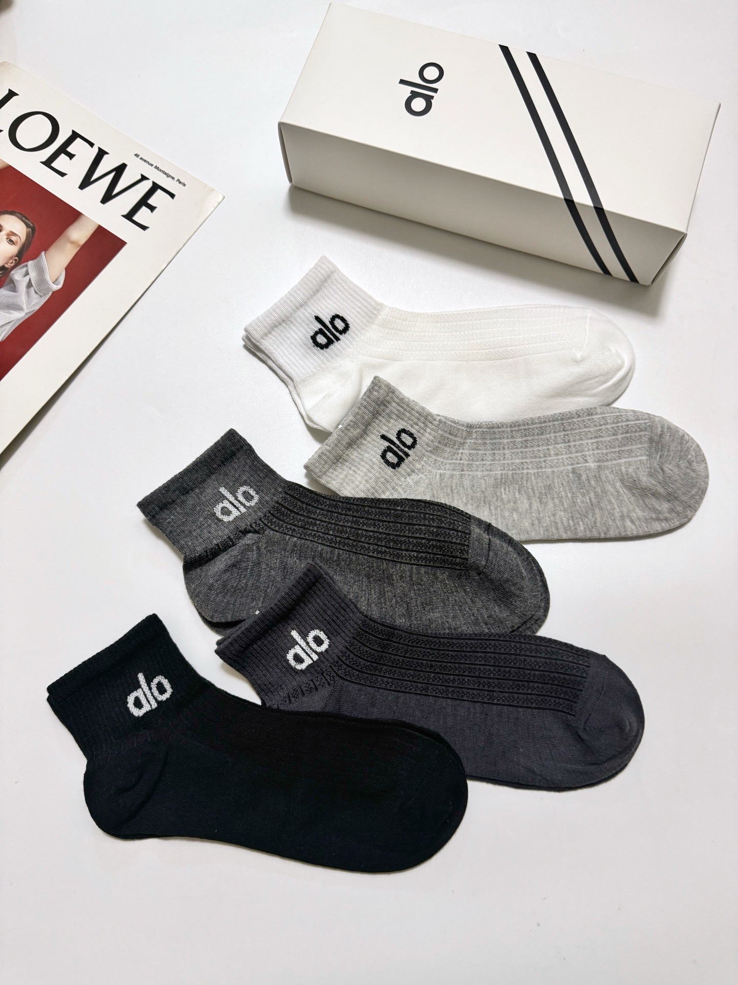 配包装🌟【一盒5 双】 🌟alo经典字母logo 纯棉 混纺网面 短筒袜 ，软糯亲肤，ins超火爆配色 
