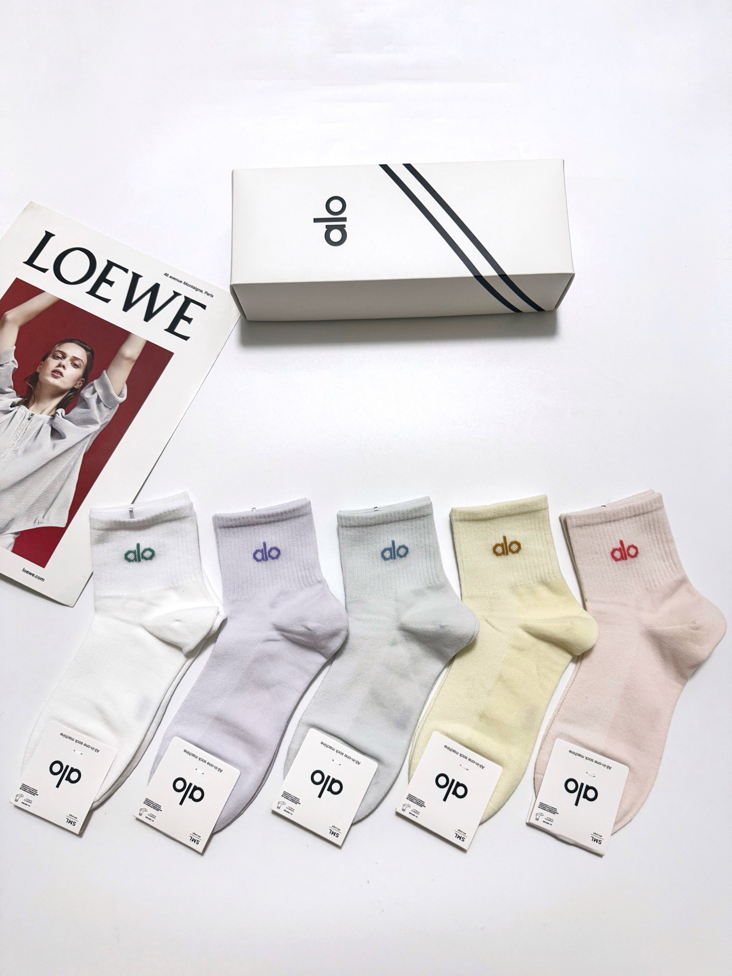 配包装🌟【一盒5 双】 🌟alo经典字母logo 纯棉 混纺网面 中筒袜 ，软糯亲肤，ins超火爆配色 