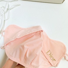 配盒子🌟【一盒2个】🌟 Dior 迪奥 经典字母logo冰丝防晒口罩,防紫外线的夏季神器,护眼角防晒口罩 配盒子🌟【一盒2个】🌟 Dior 迪奥 经典字母logo冰丝防晒口罩,防紫外线的夏季神器,护眼角防晒口罩
