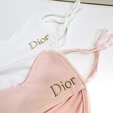 配盒子🌟【一盒2个】🌟 Dior 迪奥 经典字母logo冰丝防晒口罩,防紫外线的夏季神器,护眼角防晒口罩 配盒子🌟【一盒2个】🌟 Dior 迪奥 经典字母logo冰丝防晒口罩,防紫外线的夏季神器,护眼角防晒口罩