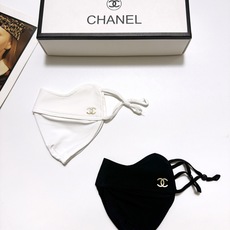配盒子🌟【一盒2个】🌟 Chanel 香奈儿 经典字母logo冰丝防晒口罩,防紫外线的夏季神器,护眼角防 配盒子🌟【一盒2个】🌟 Chanel 香奈儿 经典字母logo冰丝防晒口罩,防紫外线的夏季神器,护眼角防