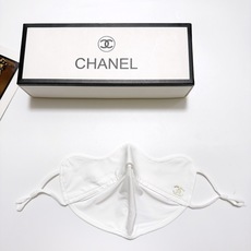 配盒子🌟【一盒2个】🌟 Chanel 香奈儿 经典字母logo冰丝防晒口罩,防紫外线的夏季神器,护眼角防 配盒子🌟【一盒2个】🌟 Chanel 香奈儿 经典字母logo冰丝防晒口罩,防紫外线的夏季神器,护眼角防