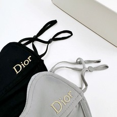 配盒子🌟【一盒2个】🌟 Dior 迪奥 经典字母logo冰丝防晒口罩,防紫外线的夏季神器,护眼角防晒口罩 配盒子🌟【一盒2个】🌟 Dior 迪奥 经典字母logo冰丝防晒口罩,防紫外线的夏季神器,护眼角防晒口罩