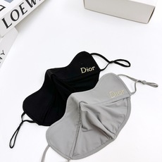 配盒子🌟【一盒2个】🌟 Dior 迪奥 经典字母logo冰丝防晒口罩,防紫外线的夏季神器,护眼角防晒口罩 配盒子🌟【一盒2个】🌟 Dior 迪奥 经典字母logo冰丝防晒口罩,防紫外线的夏季神器,护眼角防晒口罩