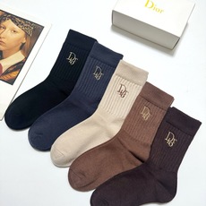 配包装🌟【一盒5 双】男女同款 🌟Dior 迪奥 经典字母logo 羊绒混纺中筒袜 ,ins超火爆空调袜 配包装🌟【一盒5 双】男女同款 🌟Dior 迪奥 经典字母logo 羊绒混纺中筒袜 ,ins超火爆空调袜