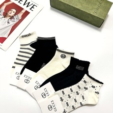 配包装🌟【一盒5 双】 🌟Gucci 古奇 经典字母logo纯棉短袜 男女同款,ins超火爆红人同款, 配包装🌟【一盒5 双】 🌟Gucci 古奇 经典字母logo纯棉短袜 男女同款,ins超火爆红人同款,