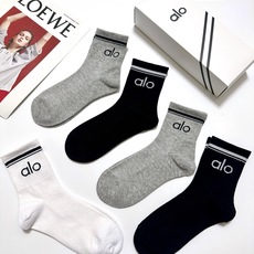 配包装🌟【一盒5 双】 🌟alo 经典字母logo纯棉短袜 中筒袜 , 男女同款,ins超火爆红人同款 配包装🌟【一盒5 双】 🌟alo 经典字母logo纯棉短袜 中筒袜 , 男女同款,ins超火爆红人同款