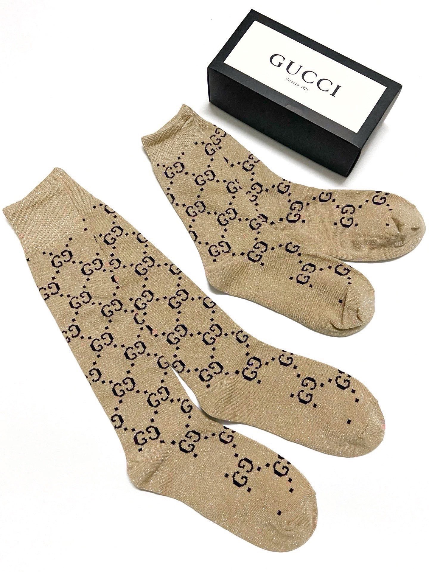 配包装🌟【一盒2 双】🌟Gucci 古奇 爆款金银丝长筒袜 中筒袜，超级火爆小腿袜。双针针织混纺金银丝材