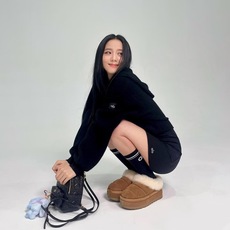 配包装🌟【一盒3双】 🌟 alo 经典字母logo 纯棉中筒袜 ,ins超火爆小腿短袜,纯棉面料,潮 配包装🌟【一盒3双】 🌟 alo 经典字母logo 纯棉中筒袜 ,ins超火爆小腿短袜,纯棉面料,潮