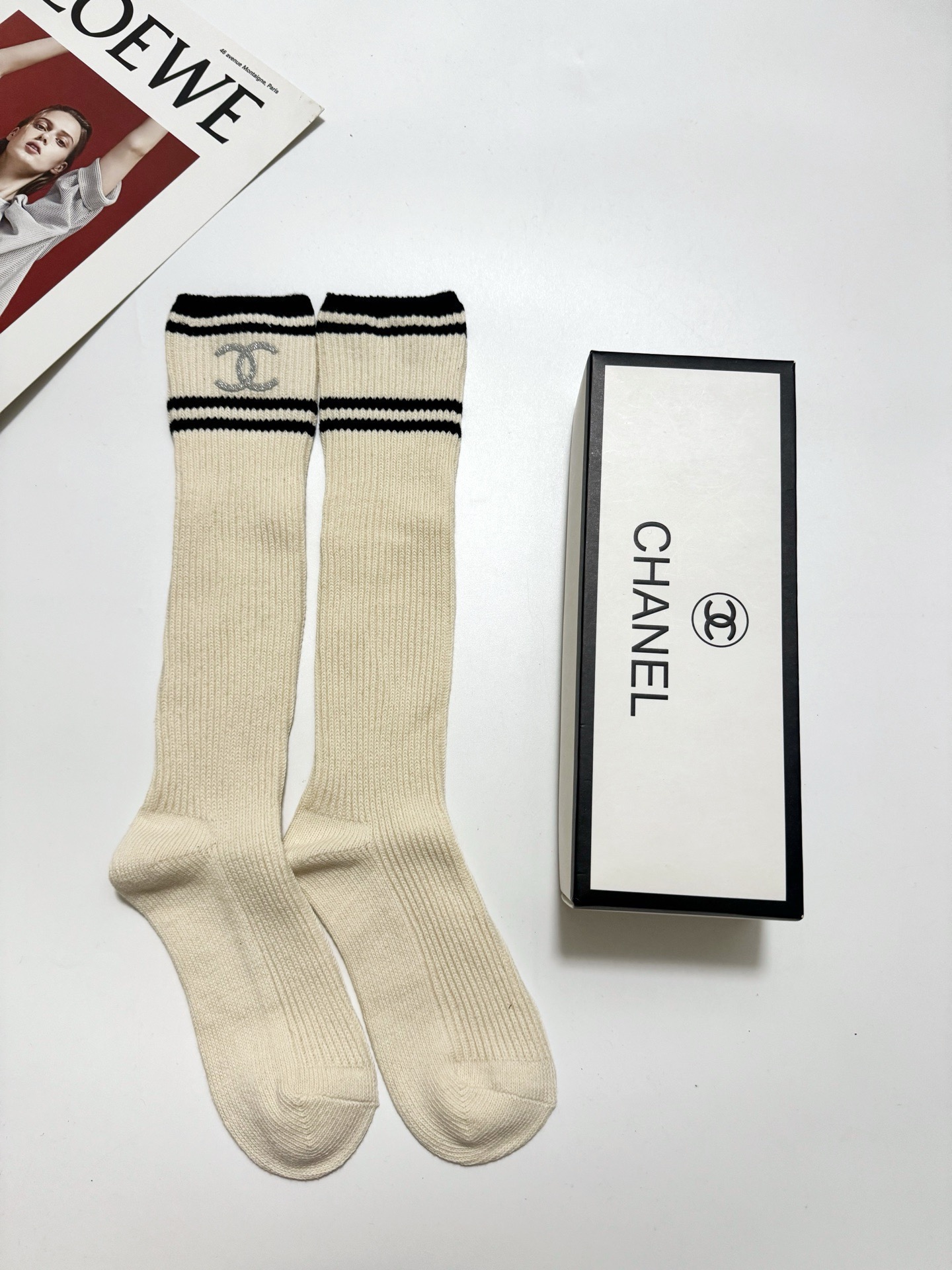 配包装🌟【一盒一双】🌟Chanel 香奈儿 经典双C字母logo纯棉长筒袜  小腿袜🌟ins爆款！专柜在