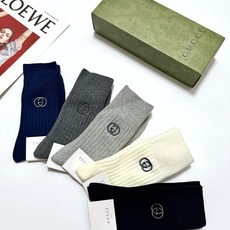 配包装🌟【一盒5 双】 🌟Gucci 古琦 经典刺绣字母logo 纯棉 混纺中筒袜 ,软糯亲肤,in 配包装🌟【一盒5 双】 🌟Gucci 古琦 经典刺绣字母logo 纯棉 混纺中筒袜 ,软糯亲肤,in