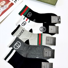 配包装🌟【一盒5双】 🌟Gucci 古琦 经典字母logo 纯棉船袜 ,ins超火爆条纹短袜,纯棉面 配包装🌟【一盒5双】 🌟Gucci 古琦 经典字母logo 纯棉船袜 ,ins超火爆条纹短袜,纯棉面