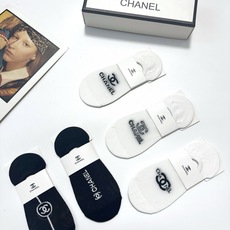 配包装🌟【一盒5双】 🌟Chanel 香奈儿 经典字母logo 纯棉船袜 ,ins超火爆空调袜,纯棉 配包装🌟【一盒5双】 🌟Chanel 香奈儿 经典字母logo 纯棉船袜 ,ins超火爆空调袜,纯棉