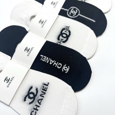 配包装🌟【一盒5双】 🌟Chanel 香奈儿 经典字母logo 纯棉船袜 ,ins超火爆空调袜,纯棉 配包装🌟【一盒5双】 🌟Chanel 香奈儿 经典字母logo 纯棉船袜 ,ins超火爆空调袜,纯棉