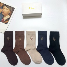 配包装🌟【一盒5 双】男女同款 🌟Dior 迪奥 经典字母logo 羊绒混纺中筒袜 ,ins超火爆空调袜 配包装🌟【一盒5 双】男女同款 🌟Dior 迪奥 经典字母logo 羊绒混纺中筒袜 ,ins超火爆空调袜
