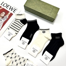 配包装🌟【一盒5 双】 🌟Gucci 古奇 经典字母logo纯棉短袜 男女同款,ins超火爆红人同款, 配包装🌟【一盒5 双】 🌟Gucci 古奇 经典字母logo纯棉短袜 男女同款,ins超火爆红人同款,