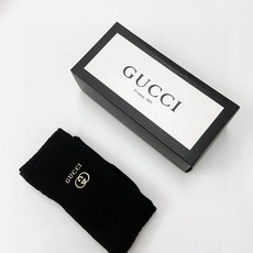 配包装🌟【一盒一双】🌟 Gucci 古琦 爆款经典字母 长筒袜 小腿袜。双针针织材质,超完美结合,款式经 配包装🌟【一盒一双】🌟 Gucci 古琦 爆款经典字母 长筒袜 小腿袜。双针针织材质,超完美结合,款式经