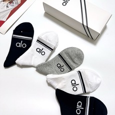 配包装🌟【一盒5 双】 🌟alo 经典字母logo纯棉短袜 中筒袜 , 男女同款,ins超火爆红人同款 配包装🌟【一盒5 双】 🌟alo 经典字母logo纯棉短袜 中筒袜 , 男女同款,ins超火爆红人同款