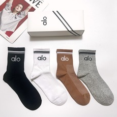 配包装🌟【一盒4双】 🌟alo 经典字母logo纯棉短袜 中筒袜 , 男女同款,ins超火爆红人同款, 配包装🌟【一盒4双】 🌟alo 经典字母logo纯棉短袜 中筒袜 , 男女同款,ins超火爆红人同款,