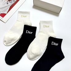 配包装🌟【一盒4双】🌟Dior 迪奥 经典字母logo 纯棉短筒袜 经典纯色短袜🌟ins爆款!专柜在售i 配包装🌟【一盒4双】🌟Dior 迪奥 经典字母logo 纯棉短筒袜 经典纯色短袜🌟ins爆款!专柜在售i