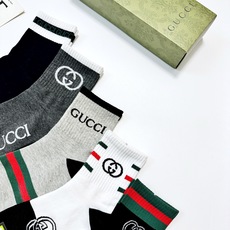 配包装🌟【一盒5双】 🌟Gucci 古琦 经典字母logo 纯棉船袜 ,ins超火爆条纹短袜,纯棉面 配包装🌟【一盒5双】 🌟Gucci 古琦 经典字母logo 纯棉船袜 ,ins超火爆条纹短袜,纯棉面