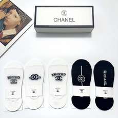 配包装🌟【一盒5双】 🌟Chanel 香奈儿 经典字母logo 纯棉船袜 ,ins超火爆空调袜,纯棉 配包装🌟【一盒5双】 🌟Chanel 香奈儿 经典字母logo 纯棉船袜 ,ins超火爆空调袜,纯棉