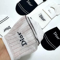 配包装🌟【一盒5双】 🌟Dior 迪奥 经典字母logo 纯棉船袜 ,ins超火爆条纹短袜,纯棉面料 配包装🌟【一盒5双】 🌟Dior 迪奥 经典字母logo 纯棉船袜 ,ins超火爆条纹短袜,纯棉面料