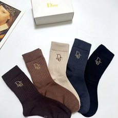 配包装🌟【一盒5 双】男女同款 🌟Dior 迪奥 经典字母logo 羊绒混纺中筒袜 ,ins超火爆空调袜 配包装🌟【一盒5 双】男女同款 🌟Dior 迪奥 经典字母logo 羊绒混纺中筒袜 ,ins超火爆空调袜