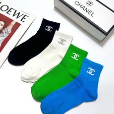 配包装🌟【一盒4双】🌟Chanel 香奈儿 经典字母logo 纯棉短筒袜 经典纯色短袜🌟ins爆款!专柜 配包装🌟【一盒4双】🌟Chanel 香奈儿 经典字母logo 纯棉短筒袜 经典纯色短袜🌟ins爆款!专柜