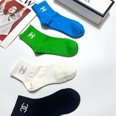 配包装🌟【一盒4双】🌟Chanel 香奈儿 经典字母logo 纯棉短筒袜 经典纯色短袜🌟ins爆款!专柜 配包装🌟【一盒4双】🌟Chanel 香奈儿 经典字母logo 纯棉短筒袜 经典纯色短袜🌟ins爆款!专柜