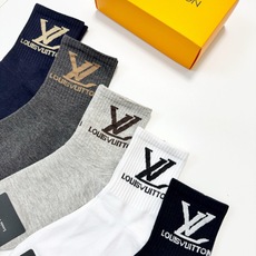 配包装🌟【一盒5 双】 🌟LV 路易威登 经典字母logo ins超火爆中筒袜,纯棉面料,潮人必备 ,经 配包装🌟【一盒5 双】 🌟LV 路易威登 经典字母logo ins超火爆中筒袜,纯棉面料,潮人必备 ,经