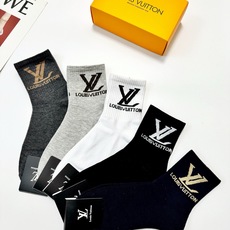 配包装🌟【一盒5 双】 🌟LV 路易威登 经典字母logo ins超火爆中筒袜,纯棉面料,潮人必备 ,经 配包装🌟【一盒5 双】 🌟LV 路易威登 经典字母logo ins超火爆中筒袜,纯棉面料,潮人必备 ,经