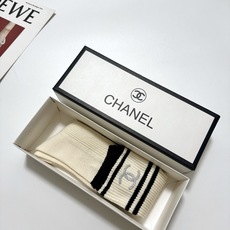 配包装🌟【一盒一双】🌟Chanel 香奈儿 经典双C字母logo纯棉长筒袜 小腿袜🌟ins爆款!专柜在 配包装🌟【一盒一双】🌟Chanel 香奈儿 经典双C字母logo纯棉长筒袜 小腿袜🌟ins爆款!专柜在
