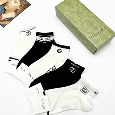 大量现货 配包装🌟【一盒5 双】 🌟Gucci 古琦 经典字母logo 双G 短袜 ,ins超火爆短 大量现货 配包装🌟【一盒5 双】 🌟Gucci 古琦 经典字母logo 双G 短袜 ,ins超火爆短