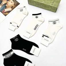 大量现货 配包装🌟【一盒5 双】 🌟Gucci 古琦 经典字母logo 双G 短袜 ,ins超火爆短 大量现货 配包装🌟【一盒5 双】 🌟Gucci 古琦 经典字母logo 双G 短袜 ,ins超火爆短