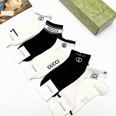 大量现货 配包装🌟【一盒5 双】 🌟Gucci 古琦 经典字母logo 双G 短袜 ,ins超火爆短 大量现货 配包装🌟【一盒5 双】 🌟Gucci 古琦 经典字母logo 双G 短袜 ,ins超火爆短