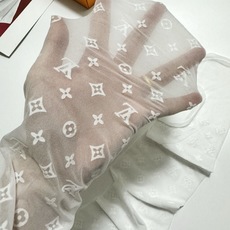 配包装【一盒一双】🌟LV路易·威登经典植绒老化字母丝袜 🌟好看到爆炸 ,欧美大牌丝袜。一比一高版本制作, 配包装【一盒一双】🌟LV路易·威登经典植绒老化字母丝袜 🌟好看到爆炸 ,欧美大牌丝袜。一比一高版本制作,