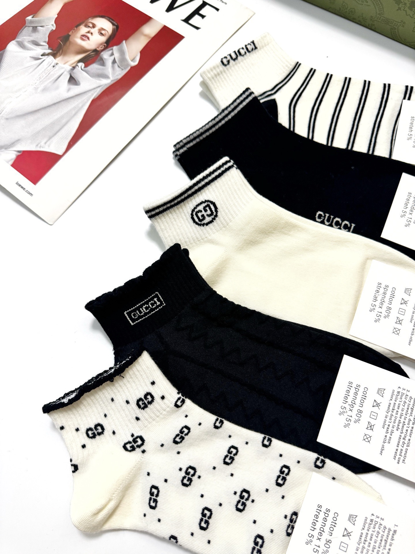 配包装🌟【一盒5 双】 🌟Gucci 古奇 经典字母logo纯棉短袜  男女同款，ins超火爆红人同款，