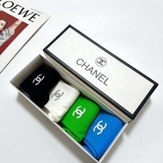 配包装🌟【一盒4双】🌟Chanel 香奈儿 经典字母logo 纯棉短筒袜 经典纯色短袜🌟ins爆款!专柜 配包装🌟【一盒4双】🌟Chanel 香奈儿 经典字母logo 纯棉短筒袜 经典纯色短袜🌟ins爆款!专柜