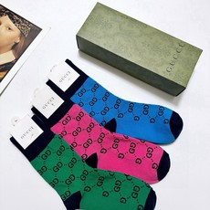 配包装🌟【一盒3双】🌟Gucci 古琦 经典字母 logo 纯棉 中筒袜 !超级软糯亲肤!🌟ins爆款 配包装🌟【一盒3双】🌟Gucci 古琦 经典字母 logo 纯棉 中筒袜 !超级软糯亲肤!🌟ins爆款