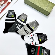 配包装🌟【一盒5双】 🌟Gucci 古琦 经典字母logo 纯棉船袜 ,ins超火爆条纹短袜,纯棉面 配包装🌟【一盒5双】 🌟Gucci 古琦 经典字母logo 纯棉船袜 ,ins超火爆条纹短袜,纯棉面