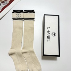 配包装🌟【一盒一双】🌟Chanel 香奈儿 经典双C字母logo纯棉长筒袜 小腿袜🌟ins爆款!专柜在 配包装🌟【一盒一双】🌟Chanel 香奈儿 经典双C字母logo纯棉长筒袜 小腿袜🌟ins爆款!专柜在