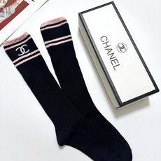 配包装🌟【一盒一双】🌟Chanel 香奈儿 经典双C字母logo纯棉长筒袜 小腿袜🌟ins爆款!专柜在 配包装🌟【一盒一双】🌟Chanel 香奈儿 经典双C字母logo纯棉长筒袜 小腿袜🌟ins爆款!专柜在
