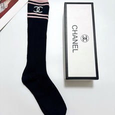 配包装🌟【一盒一双】🌟Chanel 香奈儿 经典双C字母logo纯棉长筒袜 小腿袜🌟ins爆款!专柜在 配包装🌟【一盒一双】🌟Chanel 香奈儿 经典双C字母logo纯棉长筒袜 小腿袜🌟ins爆款!专柜在