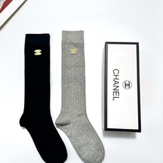 配包装🌟【一盒2 双】🌟Chanel 香奈儿 经典双C字母logo纯棉长筒袜 小腿袜🌟ins爆款!专柜 配包装🌟【一盒2 双】🌟Chanel 香奈儿 经典双C字母logo纯棉长筒袜 小腿袜🌟ins爆款!专柜
