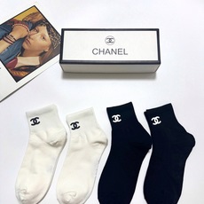 配包装🌟【一盒4双】🌟Chanel 香奈儿 经典字母logo 纯棉短筒袜 经典纯色短袜🌟ins爆款!专柜 配包装🌟【一盒4双】🌟Chanel 香奈儿 经典字母logo 纯棉短筒袜 经典纯色短袜🌟ins爆款!专柜