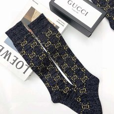 配包装🌟【一盒2 双】🌟Gucci 古奇 爆款金银丝长筒袜 中筒袜,超级火爆小腿袜。双针针织混纺金银丝材 配包装🌟【一盒2 双】🌟Gucci 古奇 爆款金银丝长筒袜 中筒袜,超级火爆小腿袜。双针针织混纺金银丝材