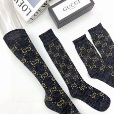 配包装🌟【一盒2 双】🌟Gucci 古奇 爆款金银丝长筒袜 中筒袜,超级火爆小腿袜。双针针织混纺金银丝材 配包装🌟【一盒2 双】🌟Gucci 古奇 爆款金银丝长筒袜 中筒袜,超级火爆小腿袜。双针针织混纺金银丝材
